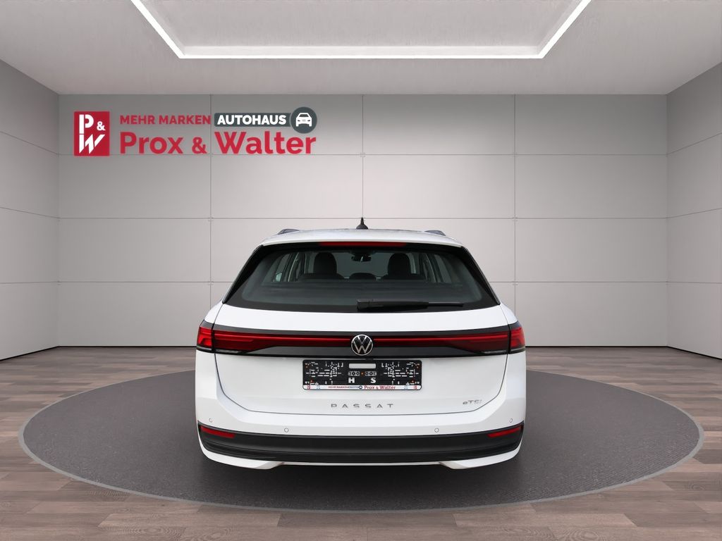 Volkswagen PASSAT VARIANT 2025 г. Белый, пробег 37126 км