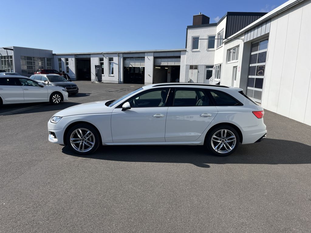 Audi A4 2022 г. Белый, пробег 55540 км