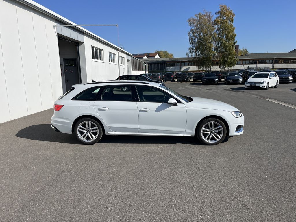 Audi A4 2022 г. Белый, пробег 55540 км