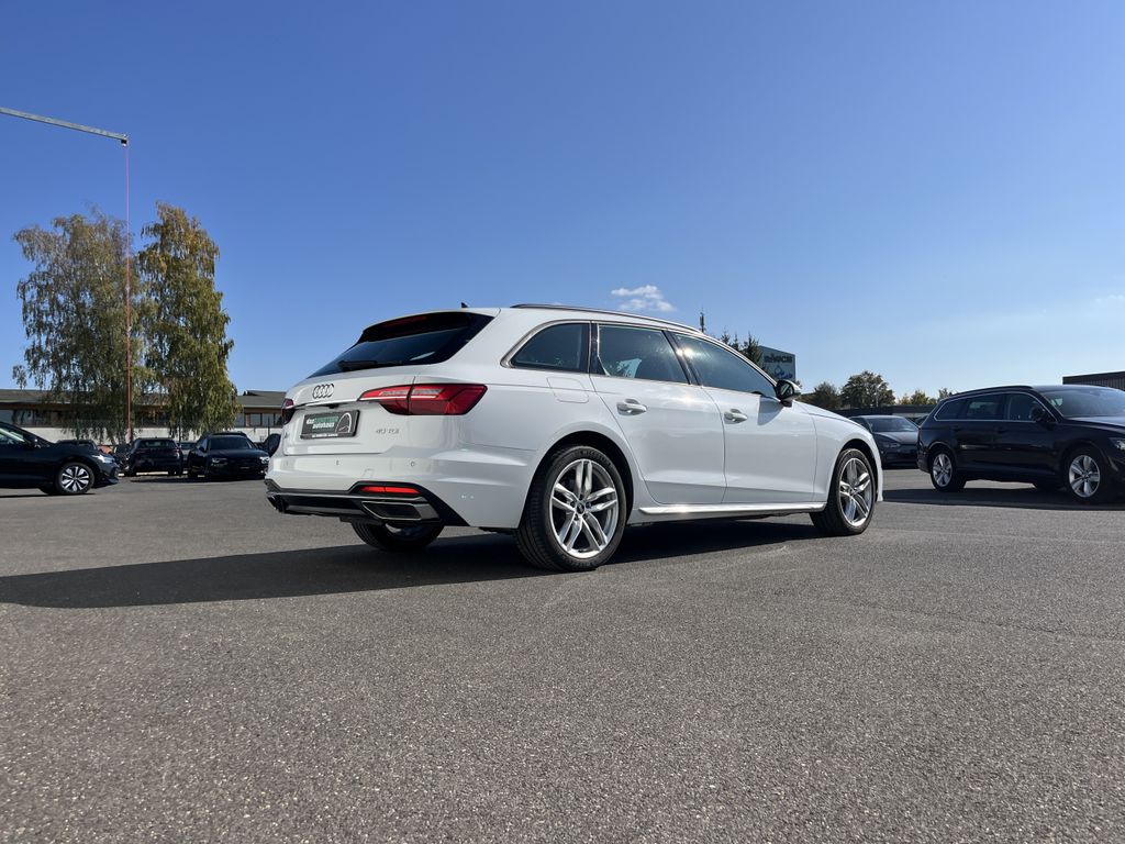 Audi A4 2022 г. Белый, пробег 55540 км