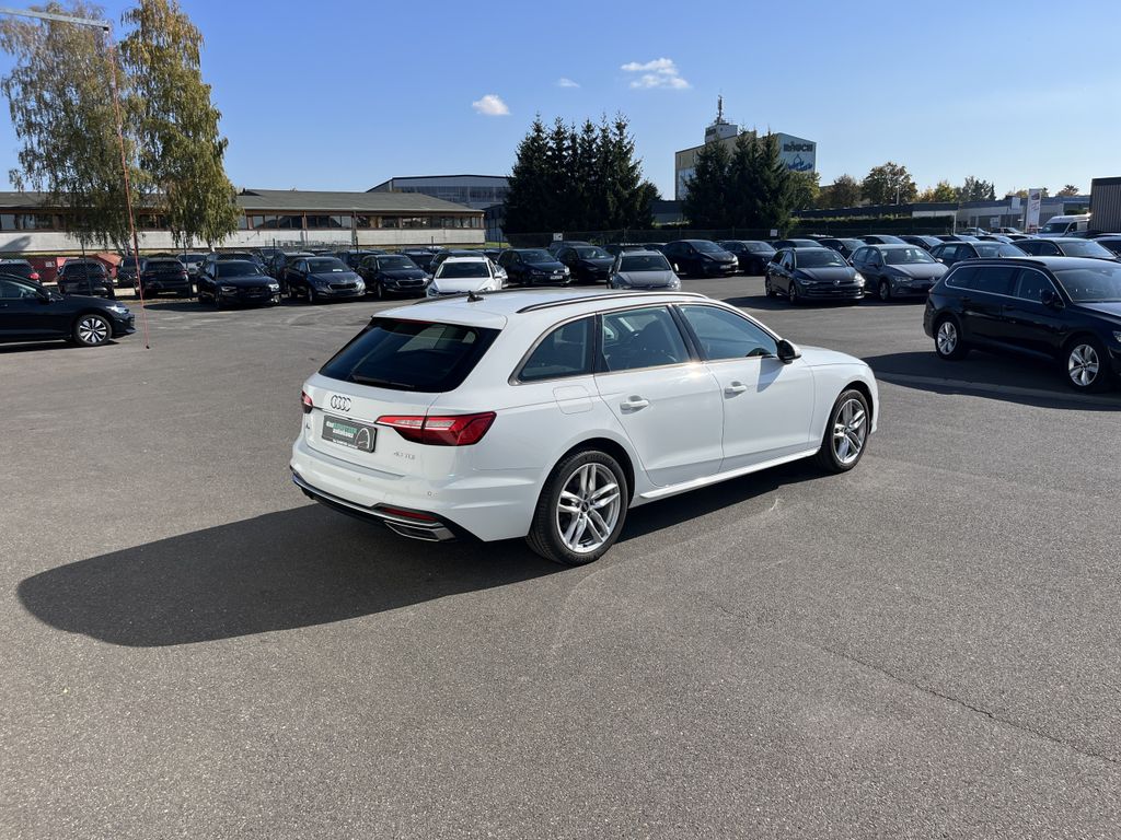Audi A4 2022 г. Белый, пробег 55540 км