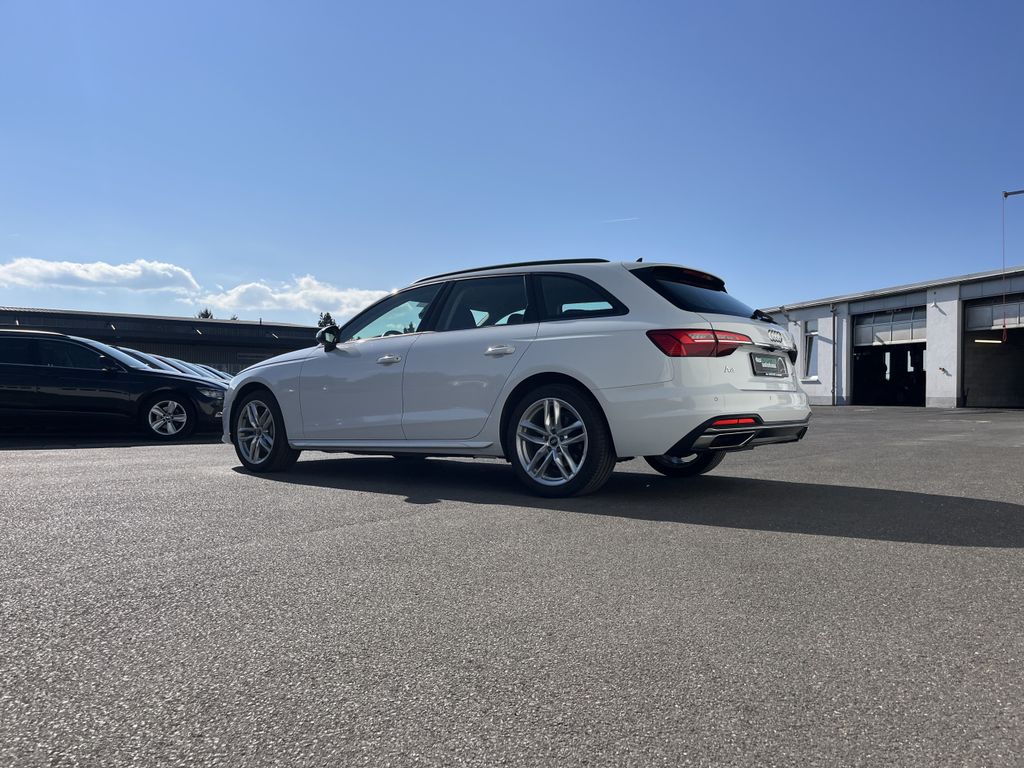 Audi A4 2022 г. Белый, пробег 55540 км