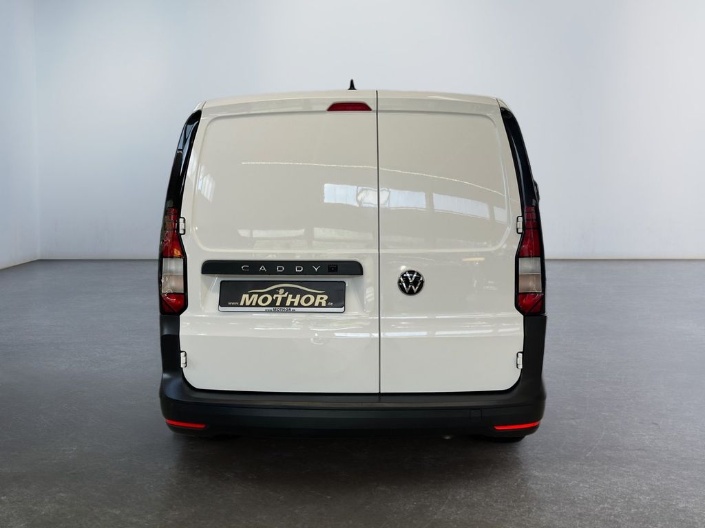 Volkswagen CADDY MAXI 2022 г. Белый, пробег 56453 км
