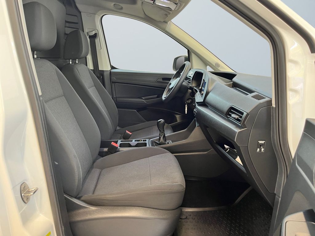 Volkswagen CADDY MAXI 2022 г. Белый, пробег 56453 км