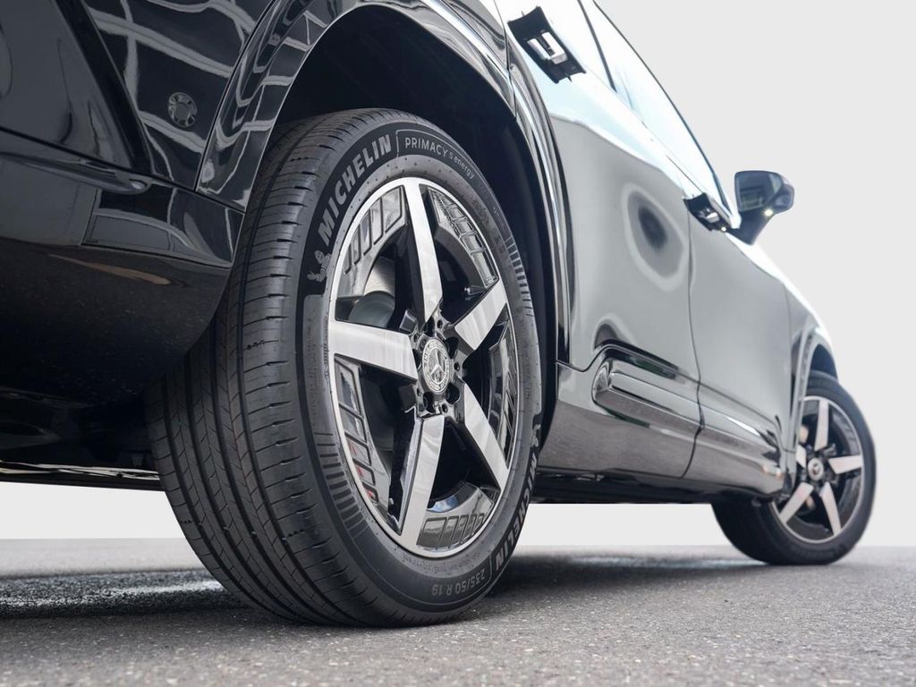 Mercedes-Benz GLB 200 2026 г. Чёрный, пробег 15000 км