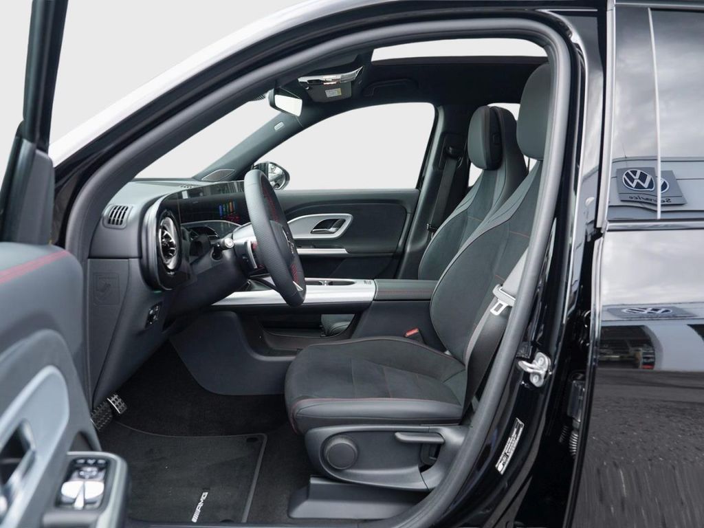 Mercedes-Benz GLB 200 2026 г. Чёрный, пробег 15000 км