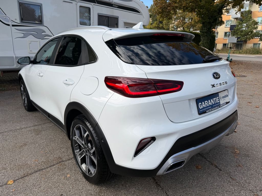 Kia XCeed 2021 г. Белый, пробег 26107 км