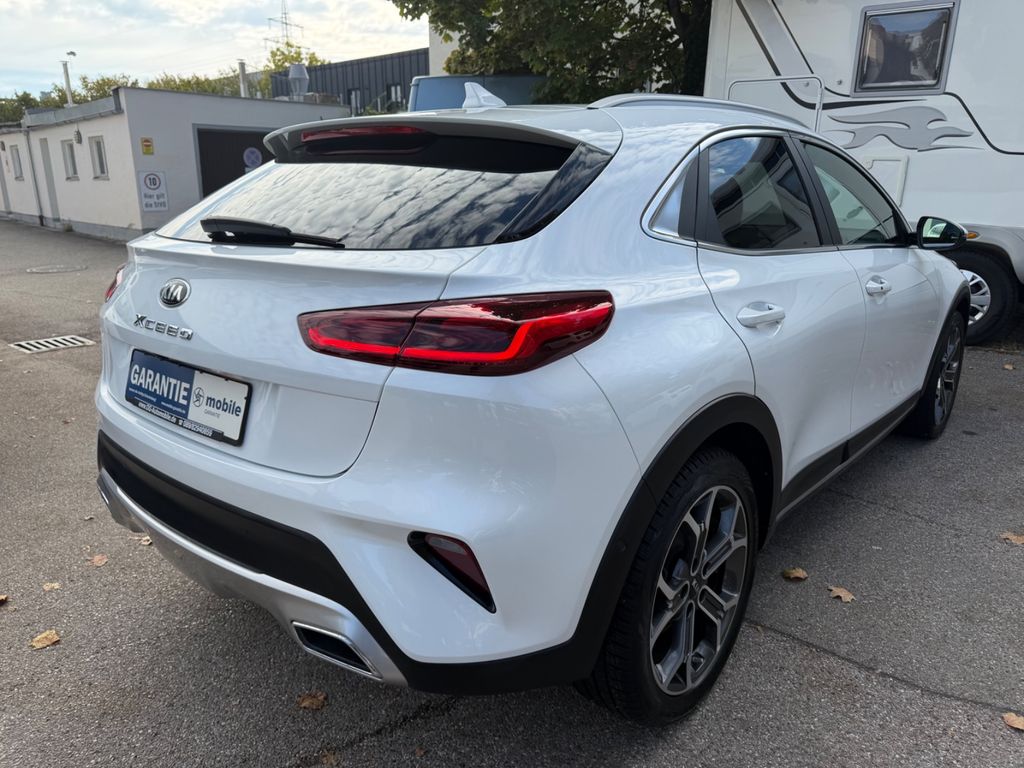 Kia XCeed 2021 г. Белый, пробег 26107 км