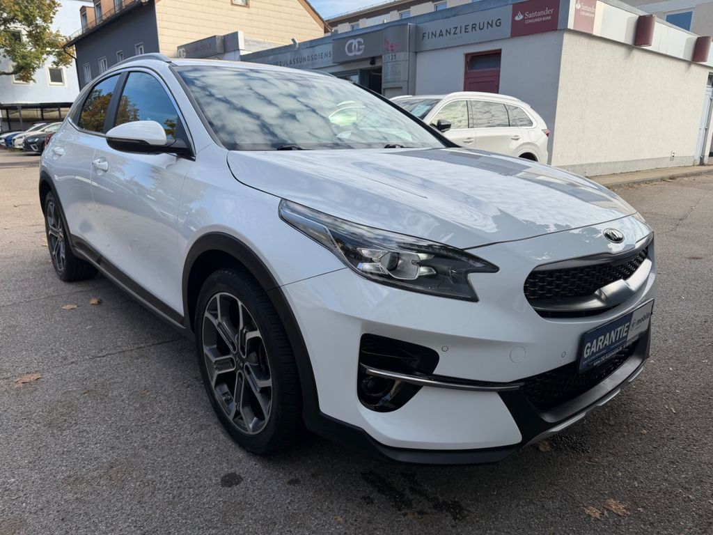 Kia XCeed 2021 г. Белый, пробег 26107 км