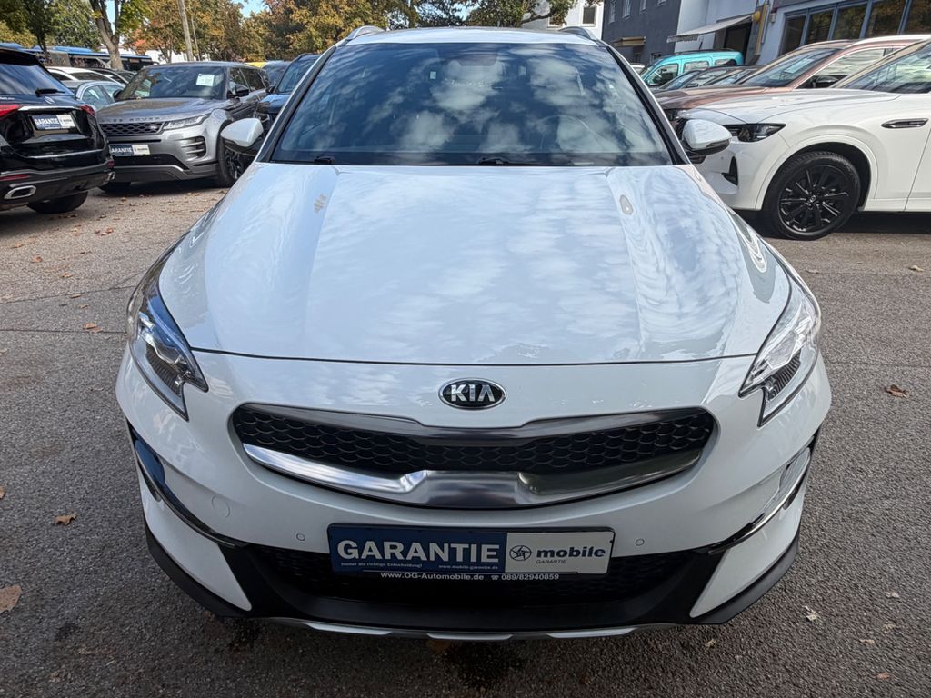 Kia XCeed 2021 г. Белый, пробег 26107 км