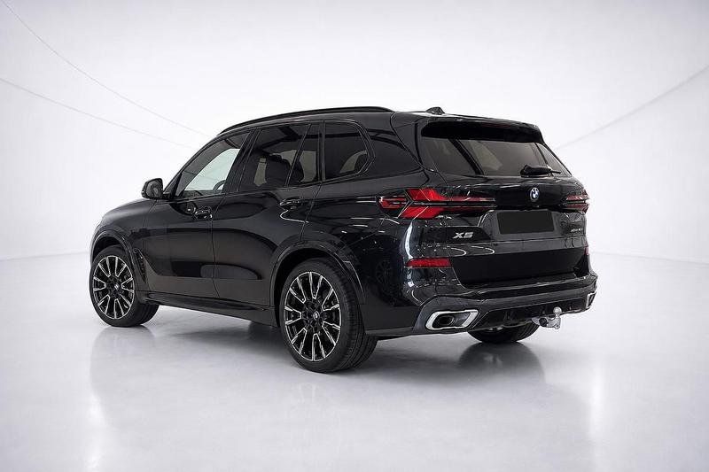 BMW X5 2026 г. Чёрный, пробег 24833 км