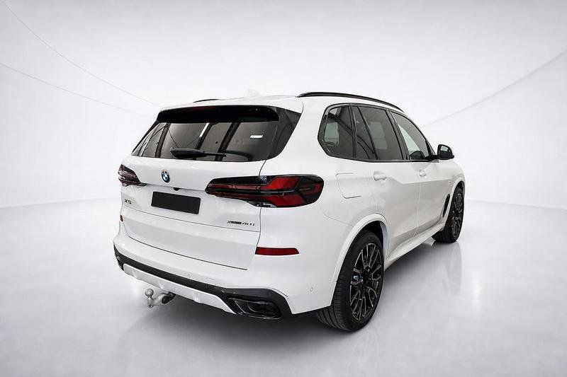 BMW X5 2026 г. Белый, пробег 21206 км