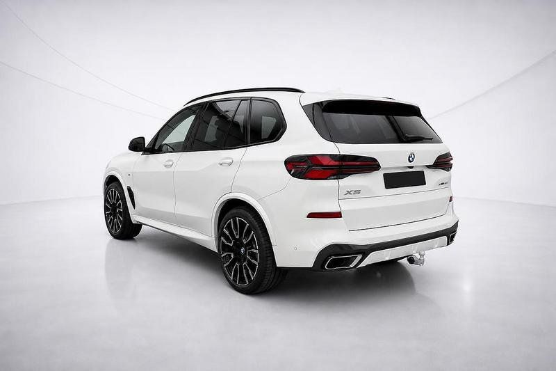BMW X5 2026 г. Белый, пробег 21206 км