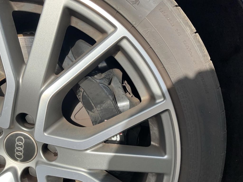 Audi S6 2024 г. Чёрный, пробег 17475 км