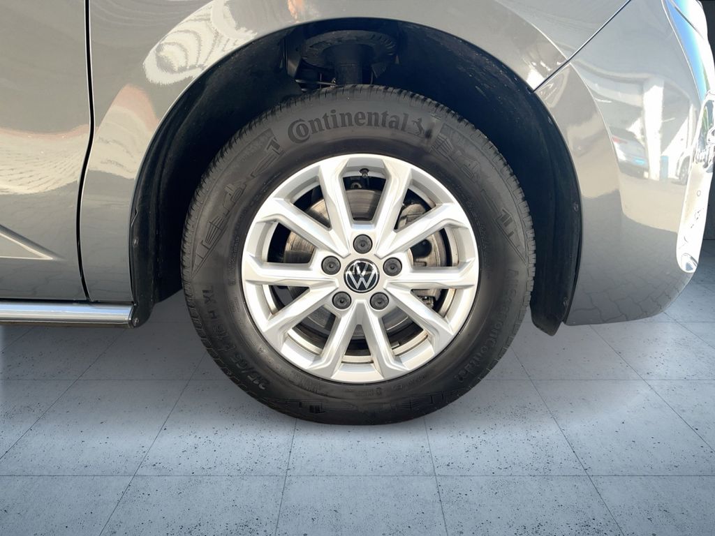 Volkswagen T7 MULTIVAN 2024 г. Серый, пробег 32500 км