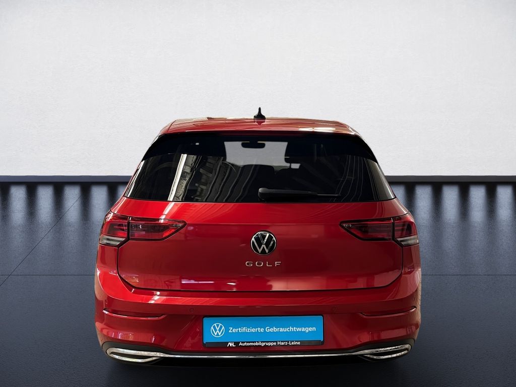 Volkswagen Golf 2021 г. Красный, пробег 57901 км