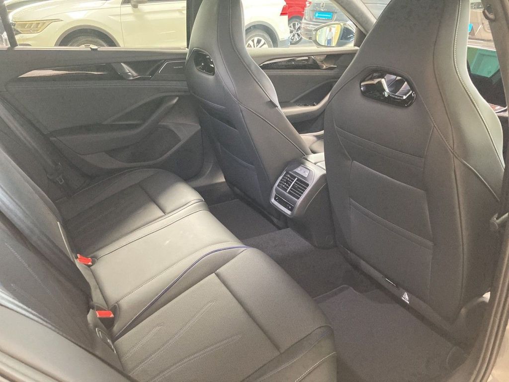 Volkswagen PASSAT VARIANT 2025 г. Серый, пробег 27785 км