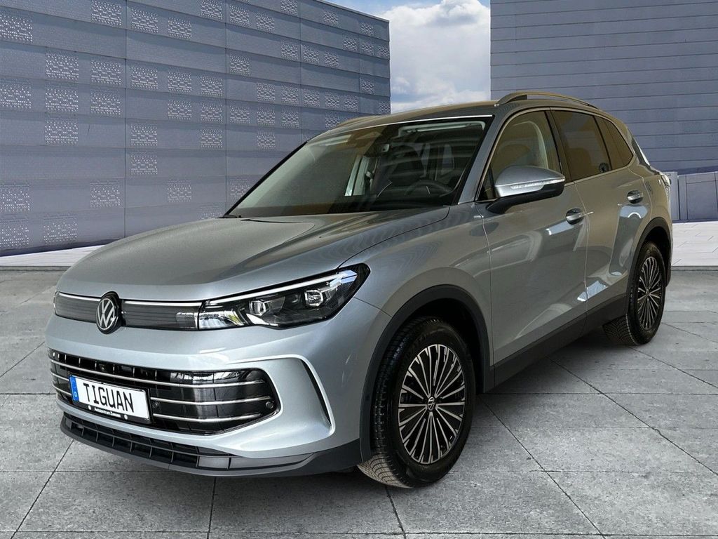 Volkswagen Tiguan 2026 г. Серебристый, пробег 1500 км