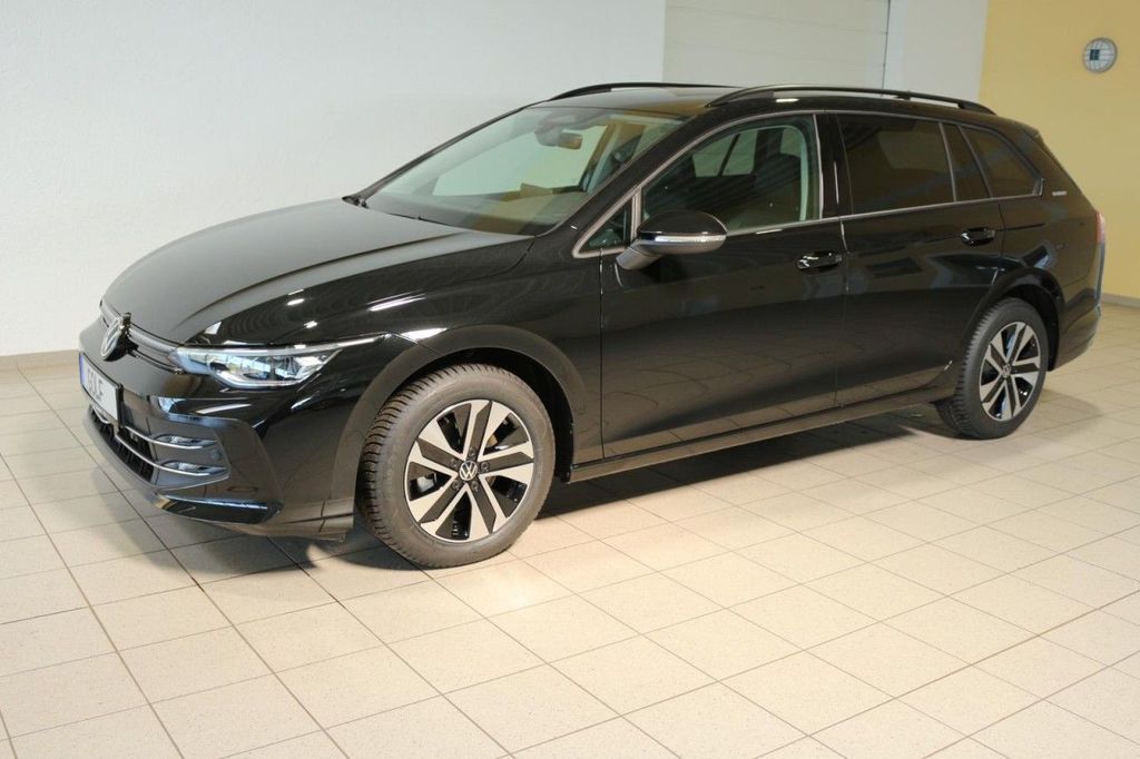 Volkswagen Golf 2026 г. Чёрный, пробег 6000 км
