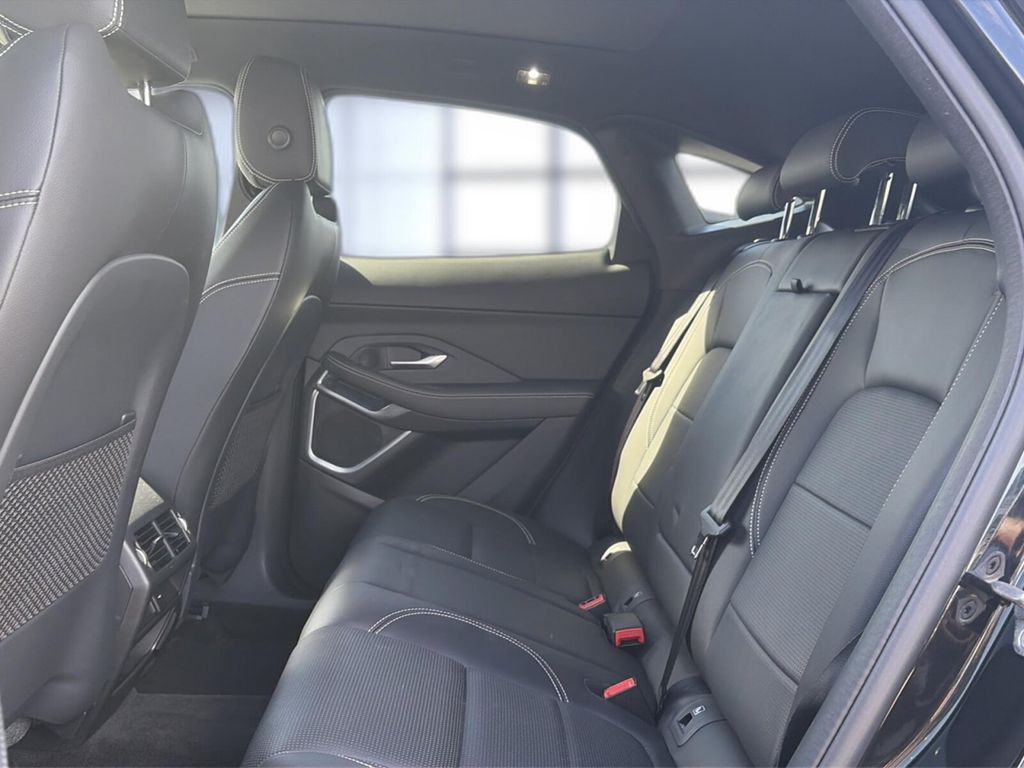 Jaguar E-Pace 2023 г. Чёрный, пробег 56165 км