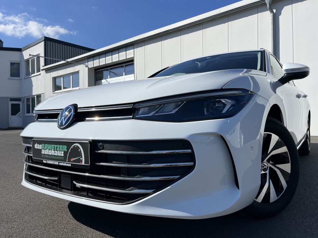 Volkswagen PASSAT VARIANT 2024 г. Белый, пробег 26070 км