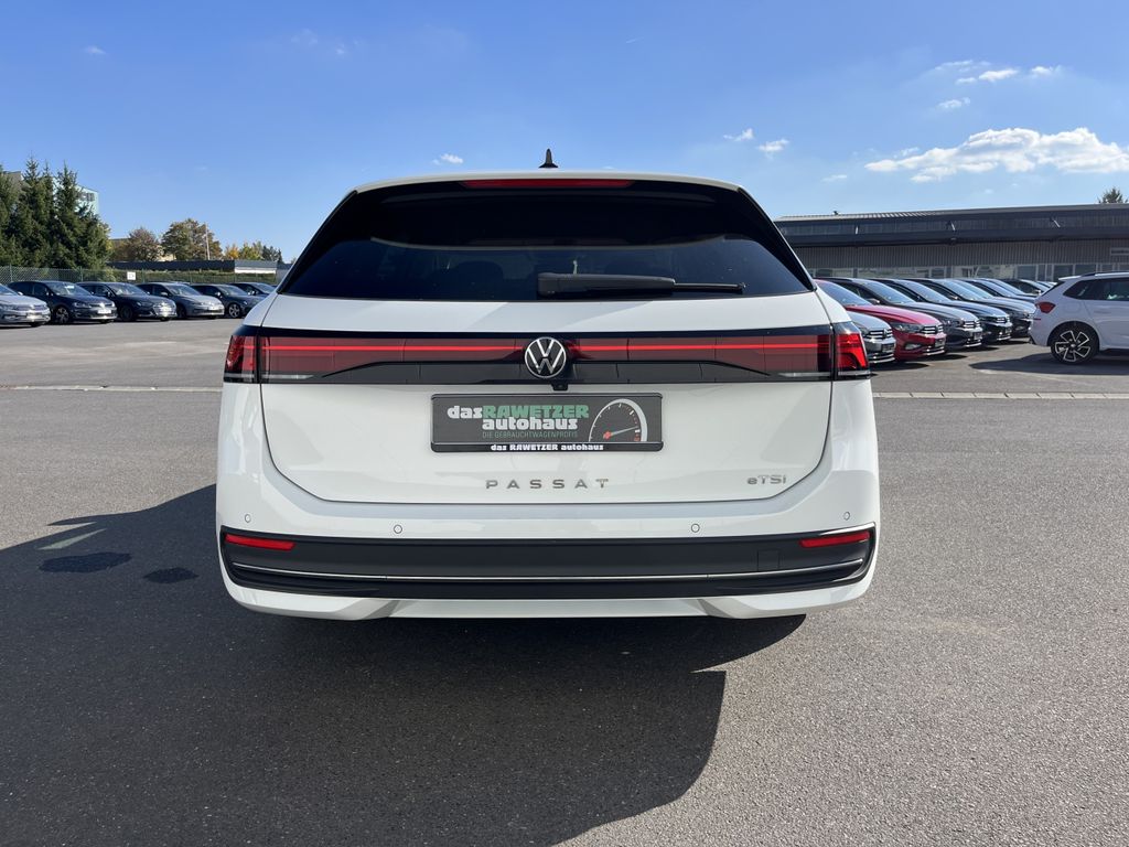 Volkswagen PASSAT VARIANT 2024 г. Белый, пробег 26070 км