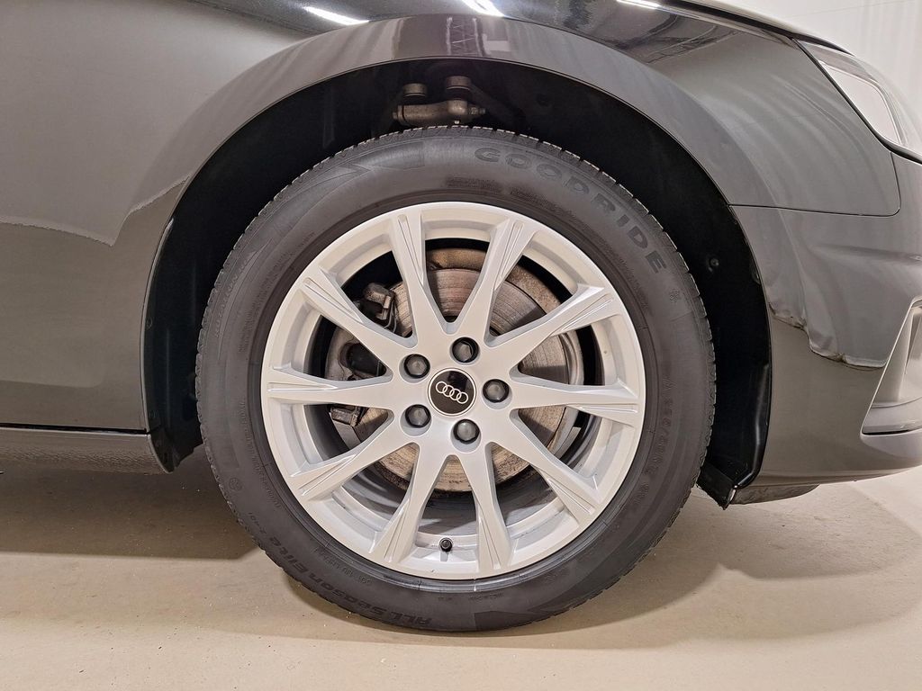 Audi A4 2022 г. Чёрный, пробег 47060 км