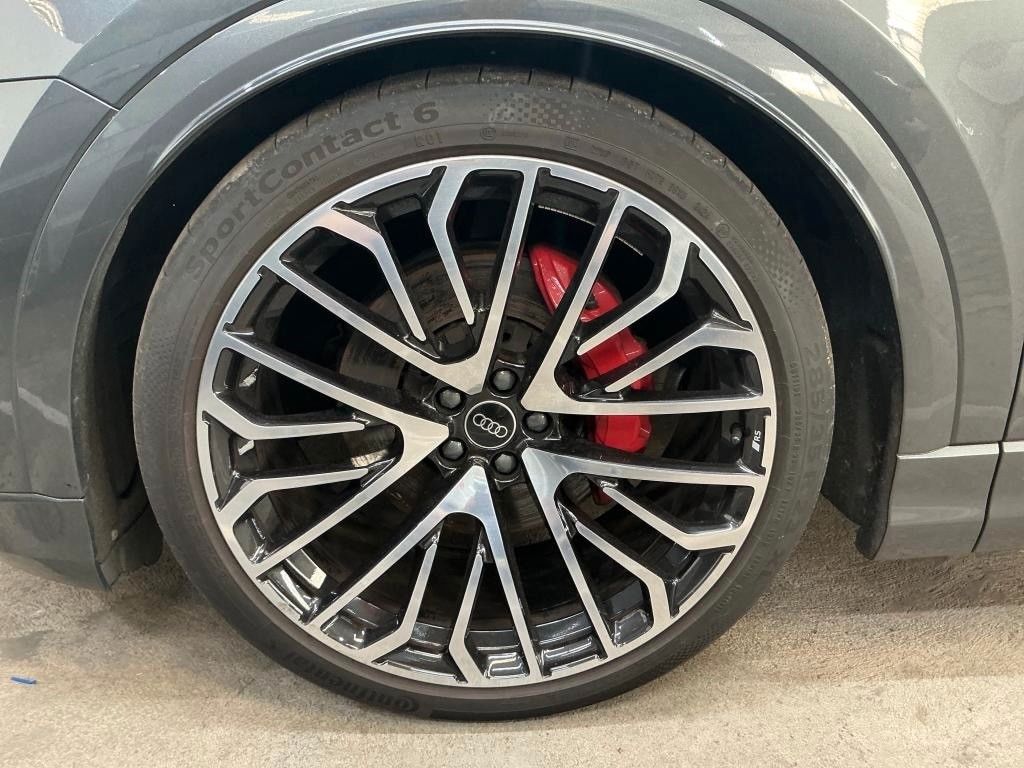 Audi Q8 2024 г. Серый, пробег 23750 км