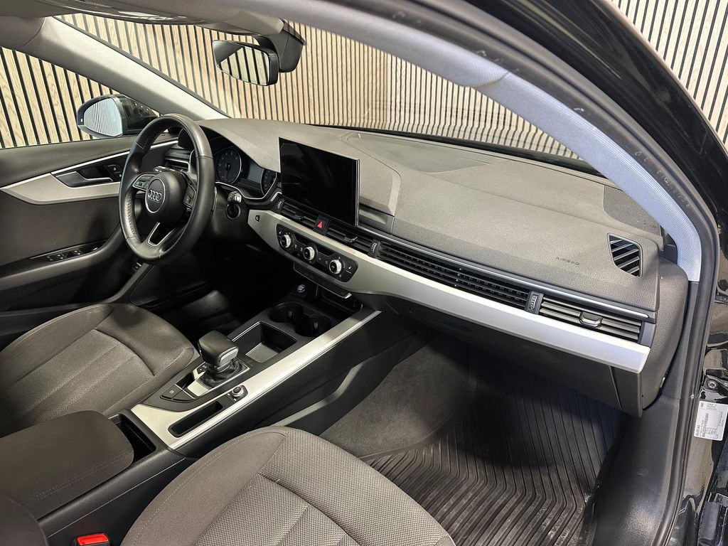 Audi A4 2022 г. Чёрный, пробег 48490 км