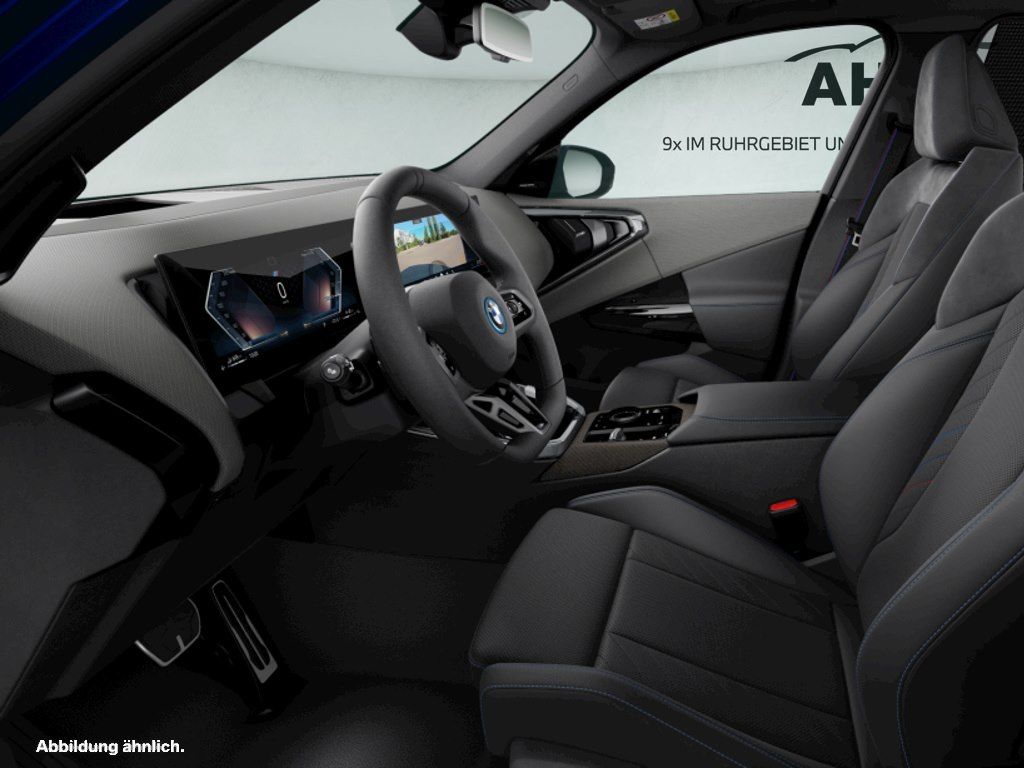 BMW X3 2026 г. Синий, пробег 12585 км