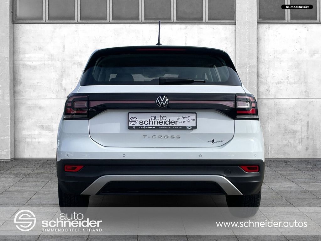 Volkswagen T-Cross 2022 г. Белый, пробег 41800 км