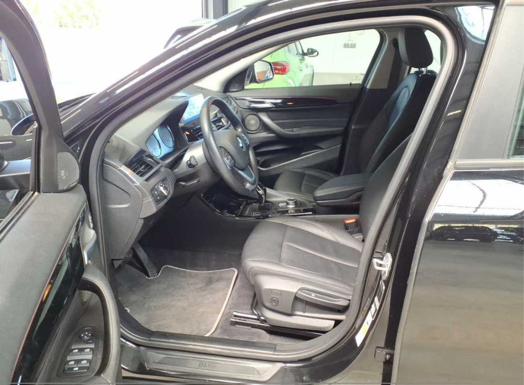 BMW X2 2023 г. Чёрный, пробег 44000 км