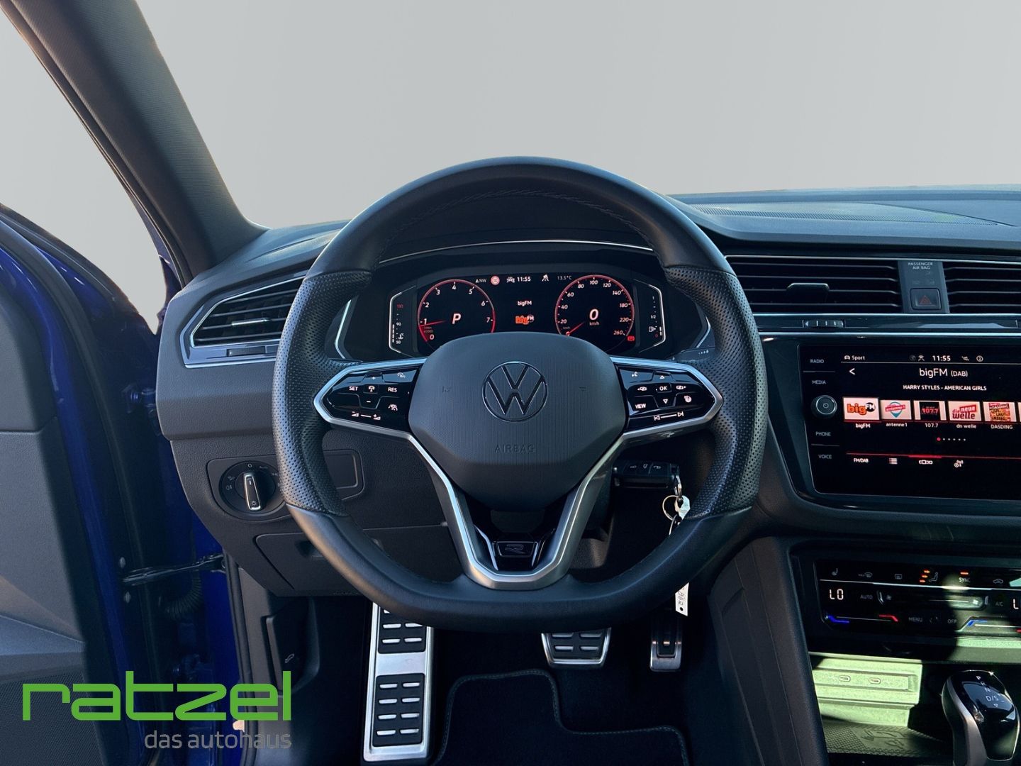 Volkswagen Tiguan 2022 г. Синий, пробег 49862 км