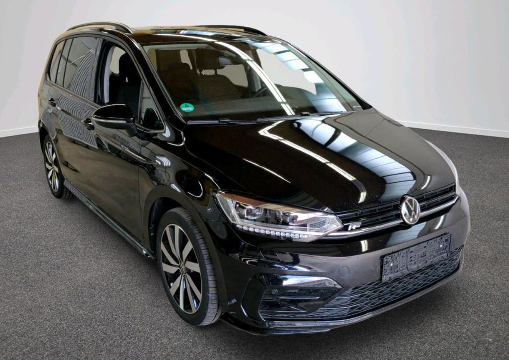 Volkswagen Touran 2023 г. Чёрный, пробег 58000 км