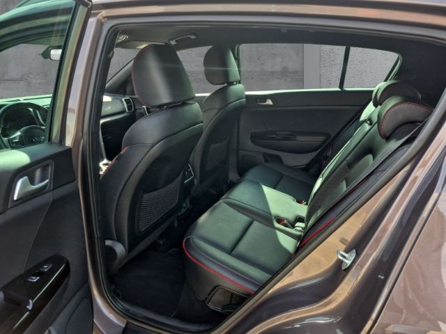 Kia Sportage 2021 г. Коричневый, пробег 58200 км