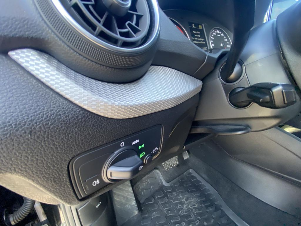 Audi Q2 2023 г. Чёрный, пробег 43449 км