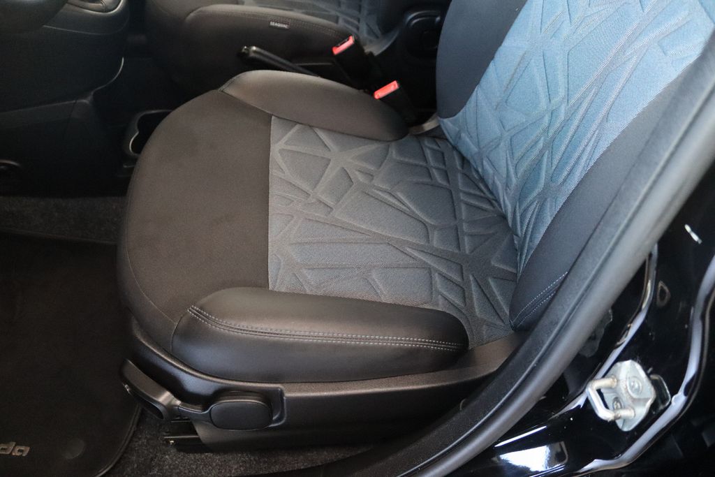 Fiat Panda 2021 г. Чёрный, пробег 35958 км