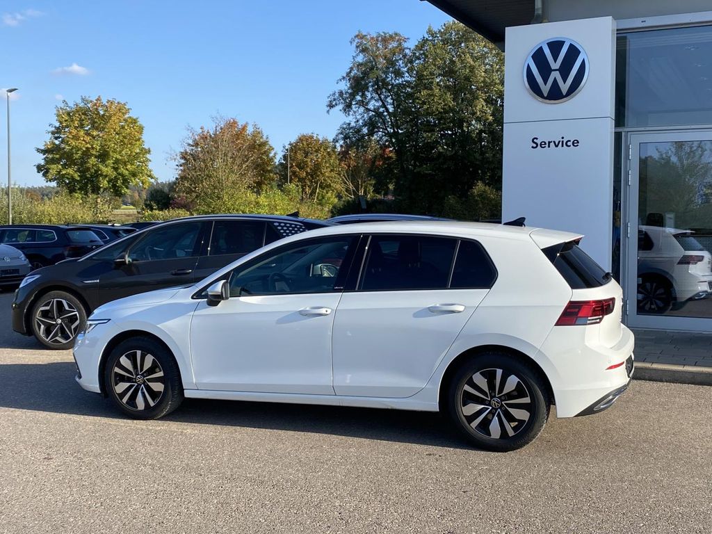 Volkswagen Golf 2023 г. Белый, пробег 46848 км