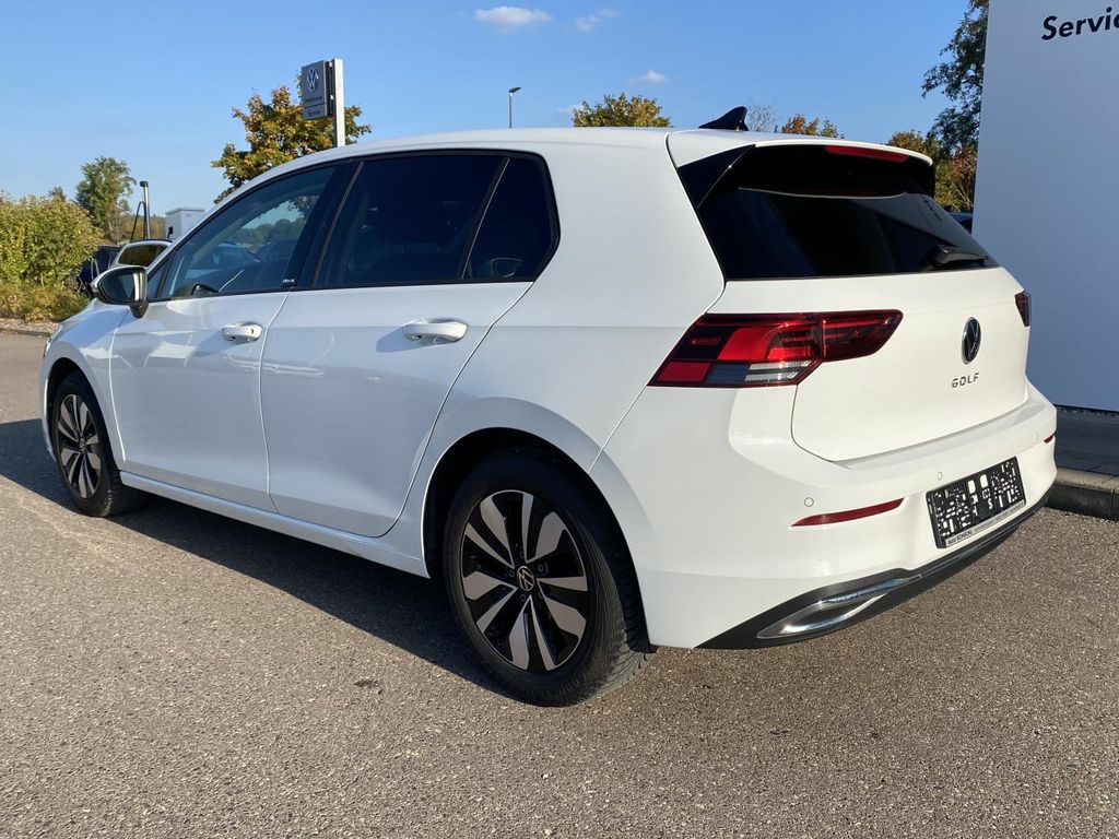 Volkswagen Golf 2023 г. Белый, пробег 46848 км