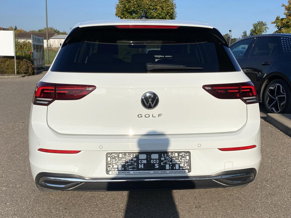 Volkswagen Golf 2023 г. Белый, пробег 46848 км
