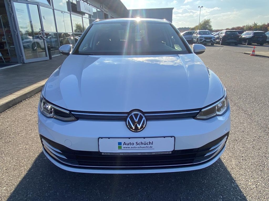 Volkswagen Golf 2023 г. Белый, пробег 46848 км