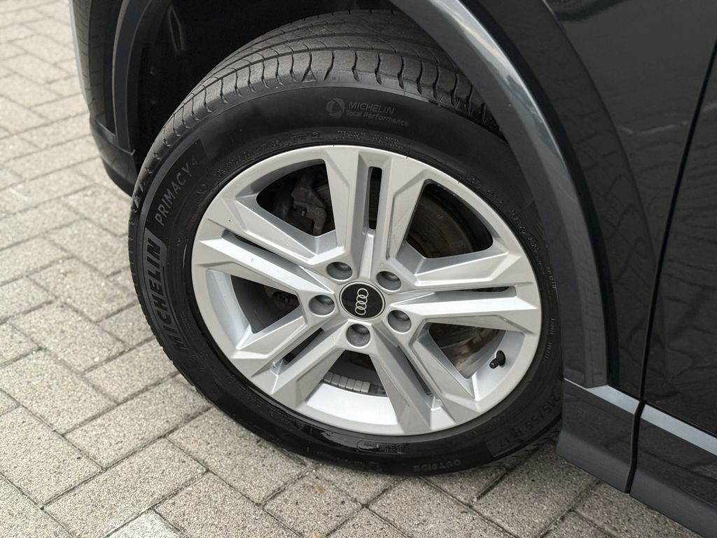 Audi Q2 2023 г. Чёрный, пробег 43046 км