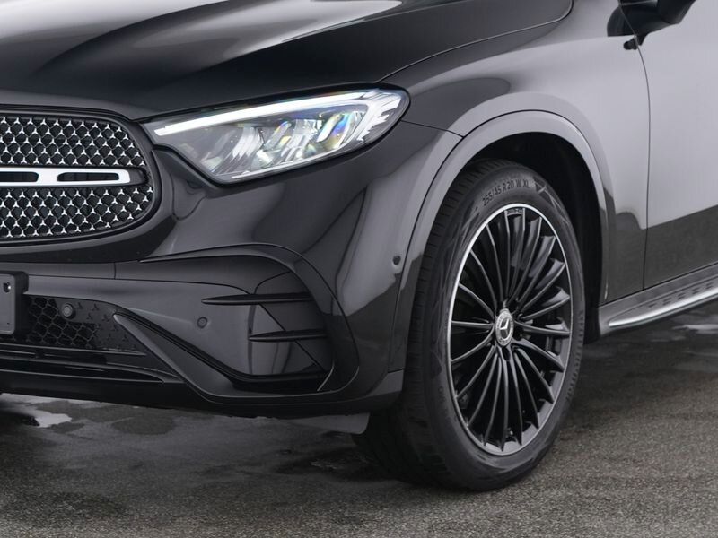 Mercedes-Benz GLC 300 2025 г. Чёрный, пробег 12939 км