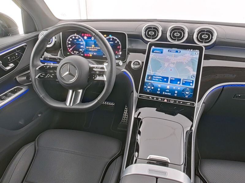 Mercedes-Benz GLC 300 2025 г. Чёрный, пробег 12939 км