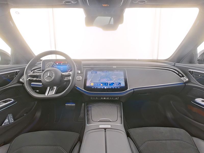 Mercedes-Benz E 220 2025 г. Серый, пробег 25284 км