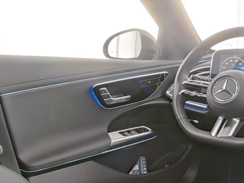 Mercedes-Benz E 220 2025 г. Серый, пробег 25284 км