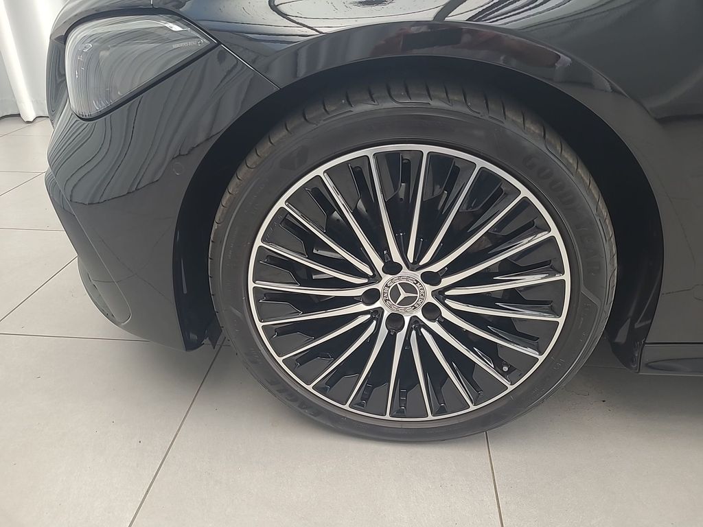 Mercedes-Benz CLE 220 2024 г. Чёрный, пробег 15952 км