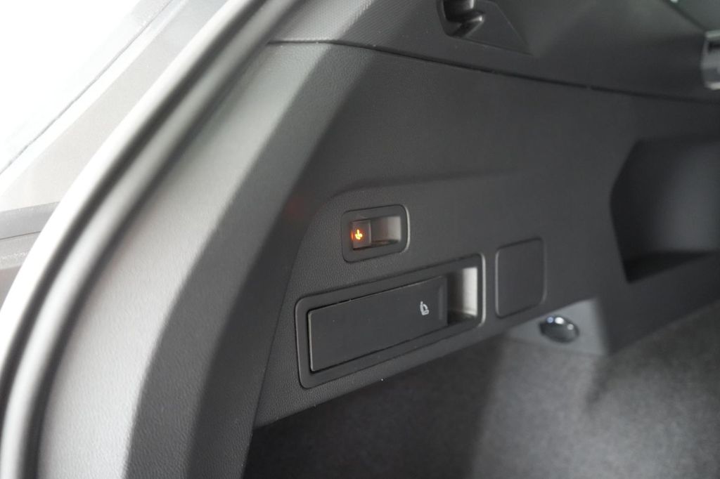 Volkswagen TIGUAN ALLSPACE 2023 г. Серый, пробег 60000 км