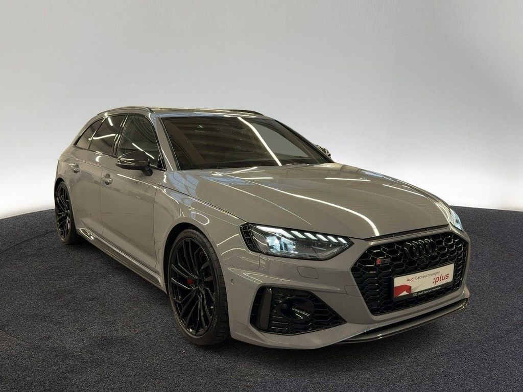 Audi RS4 2023 г. Серый, пробег 32091 км