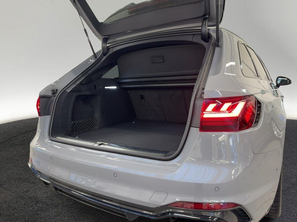 Audi RS4 2023 г. Серый, пробег 32091 км